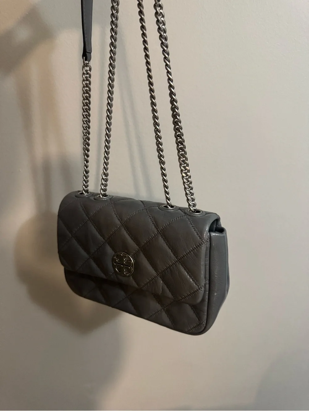 Tory Burch Gray Quilted Chain Shoulder Bag